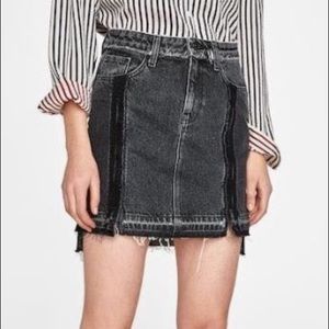 ZARA Black Distressed Denim Front Zipper Skirt M